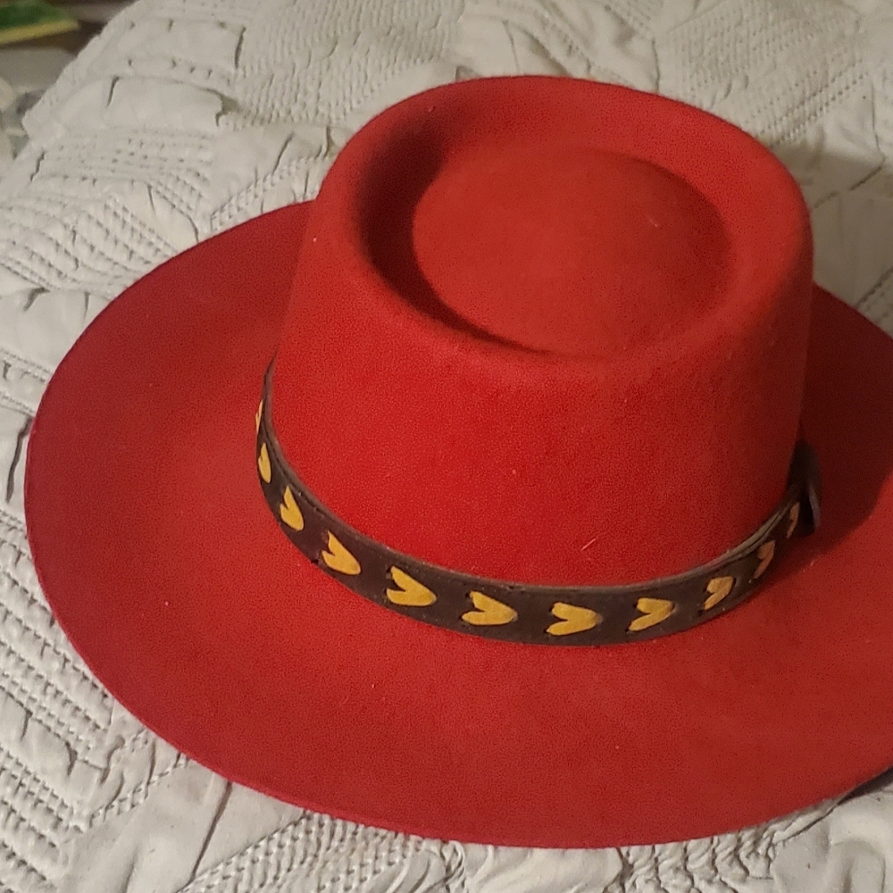 Turner Hat Company .  Lady Gambler.  Red Wide-Brim Hat with Heart Band